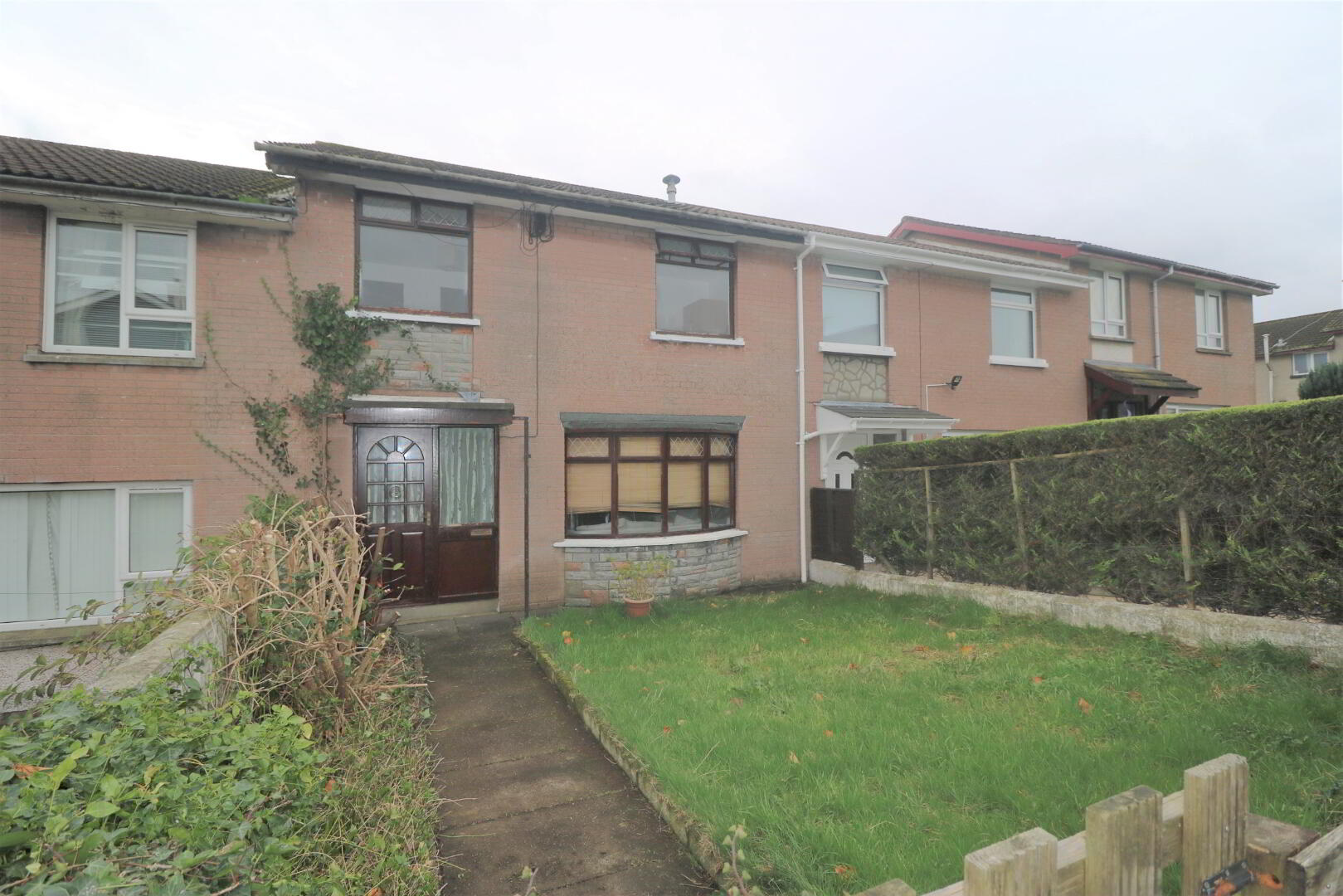 147 Dunclug Gardens 1 of 13