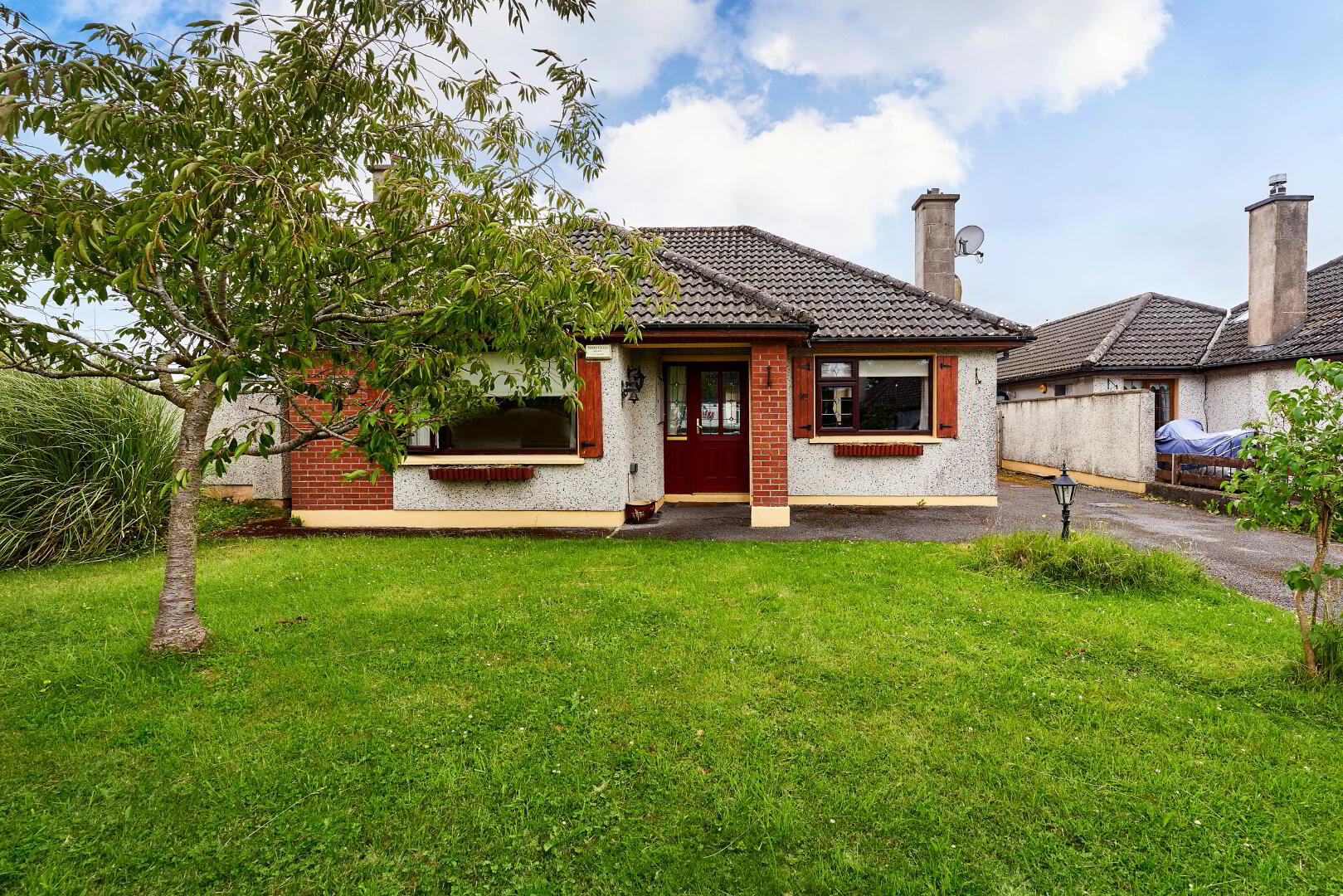The Rose, 91 Elder Grove 1 of 19