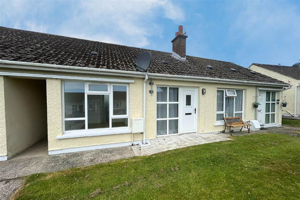 32 Skipperstone Drive 1 of 6