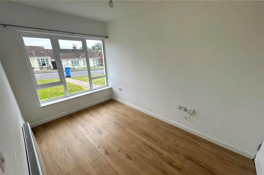 32 Skipperstone Drive 4 of 6