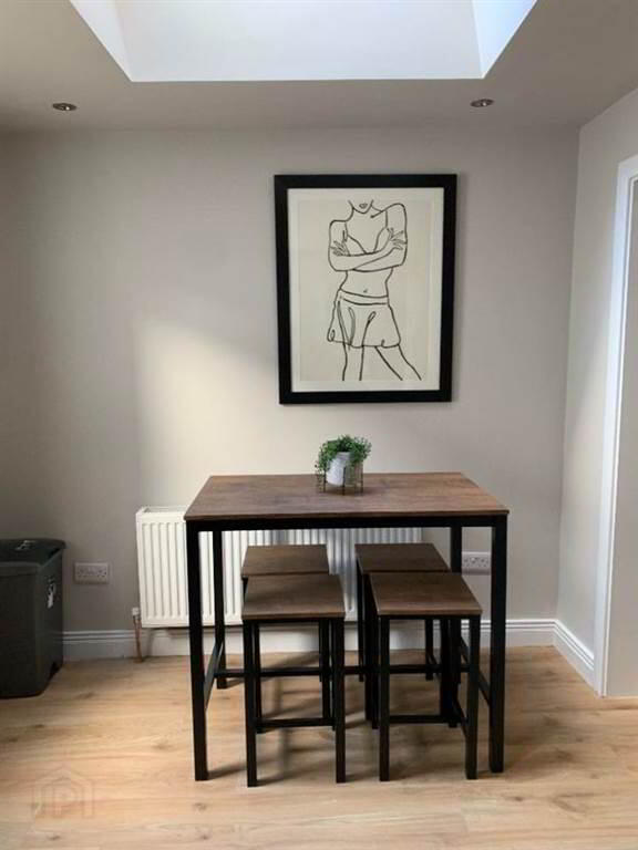 Room 2), 144 Connsbrook Avenue 6 of 7