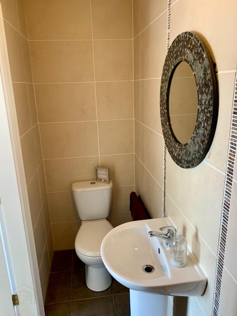 11 Alexandra Court 33 of 37