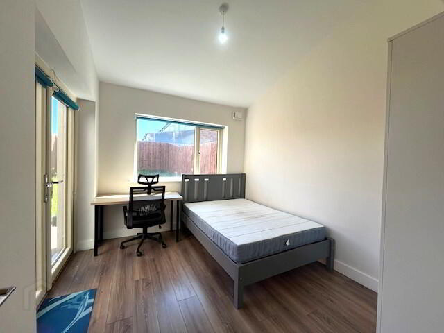 property description image