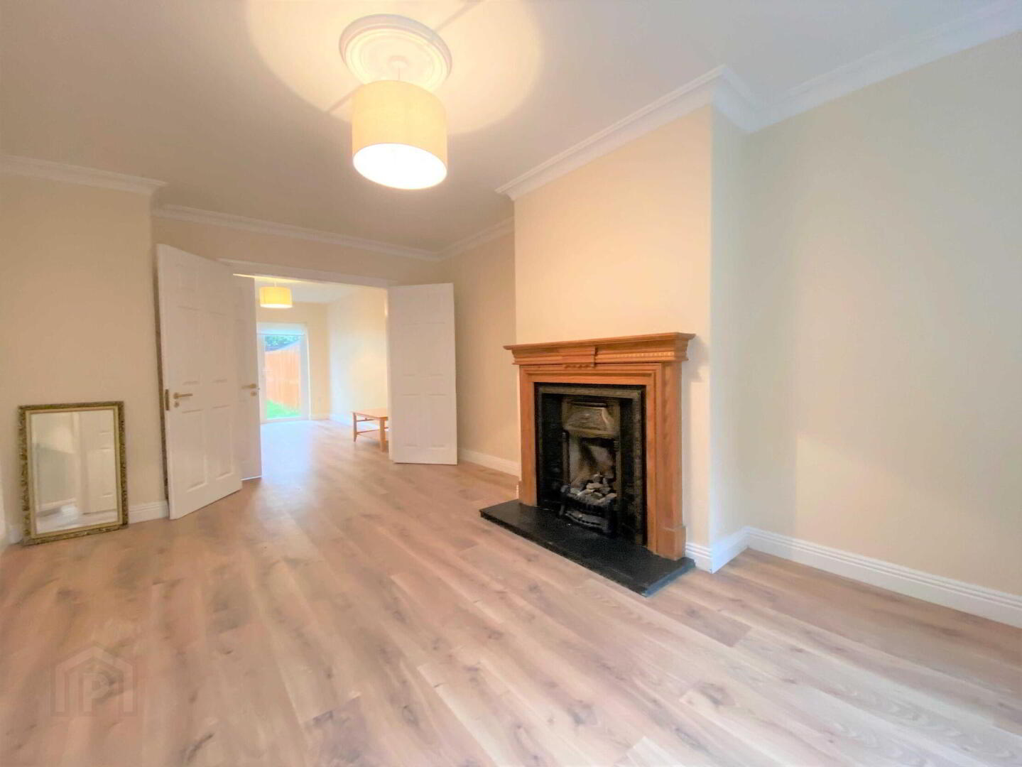 property description image
