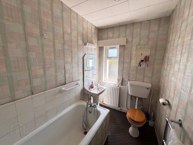 Il Fracombe, 25 Laburnum Park 13 of 15