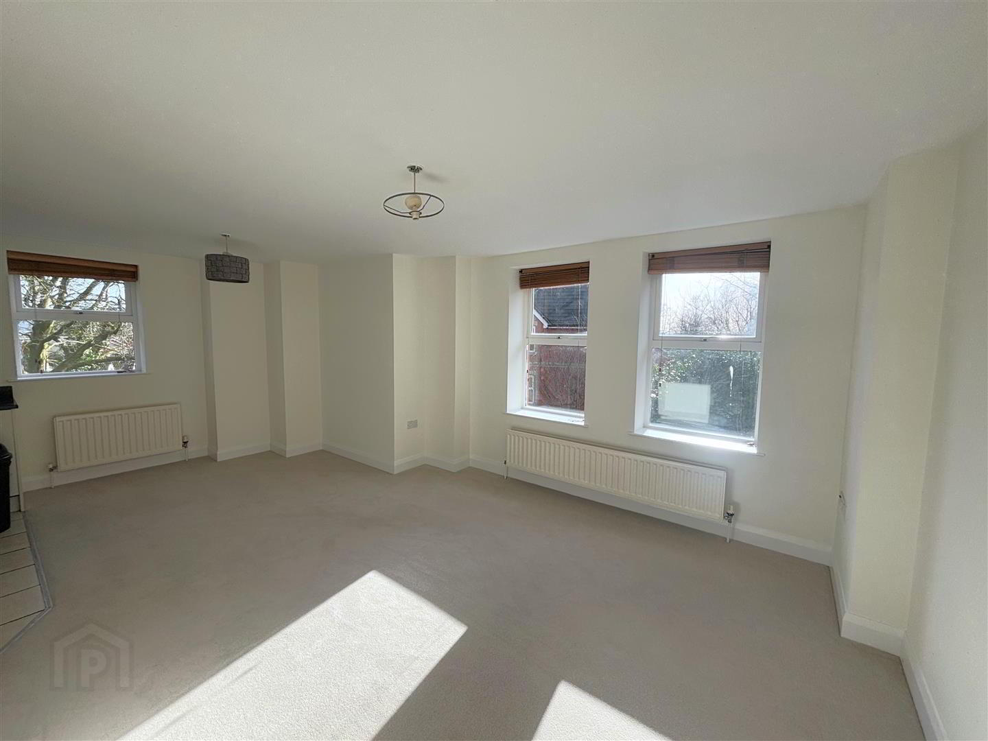 Apt 4, 50 Fortwilliam Demesne 5 of 14