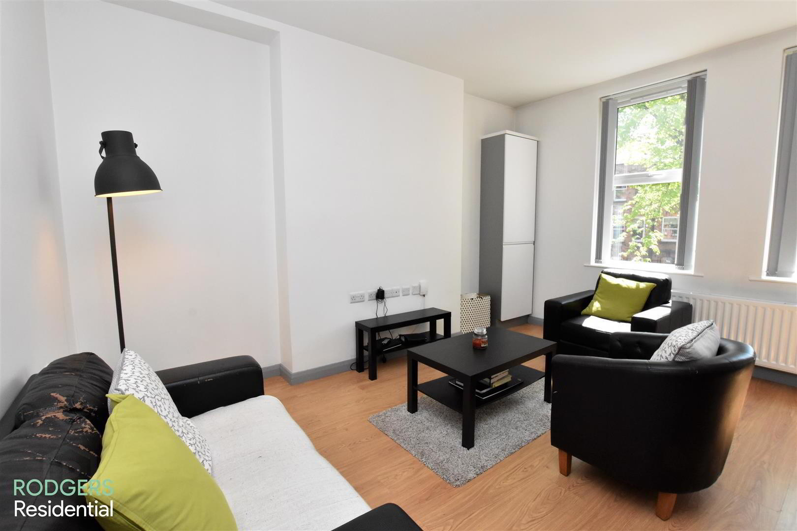 Apt 9, 104 Eglantine Avenue 4 of 9