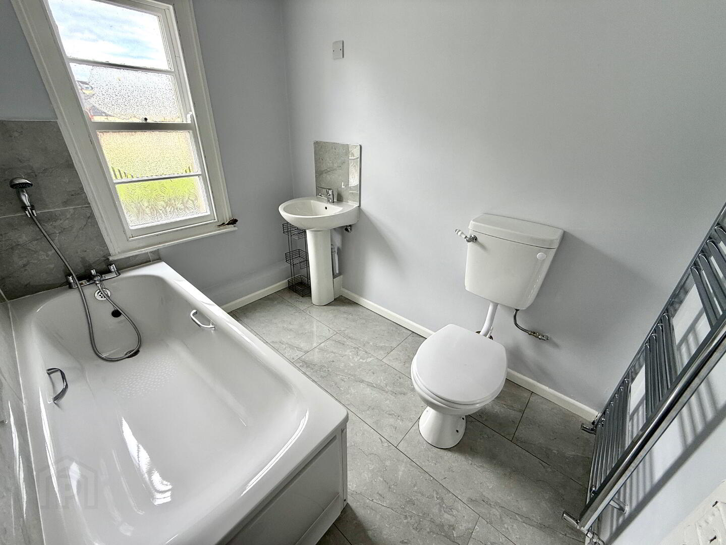 10 Deburgh Terrace 39 of 46