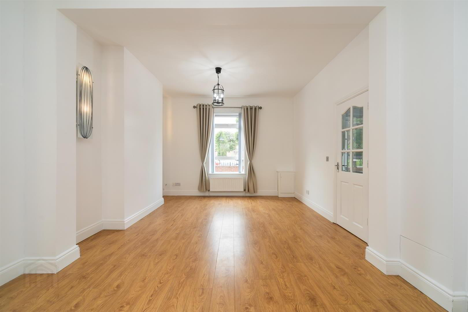 78 Mountpottinger Road 7 of 32