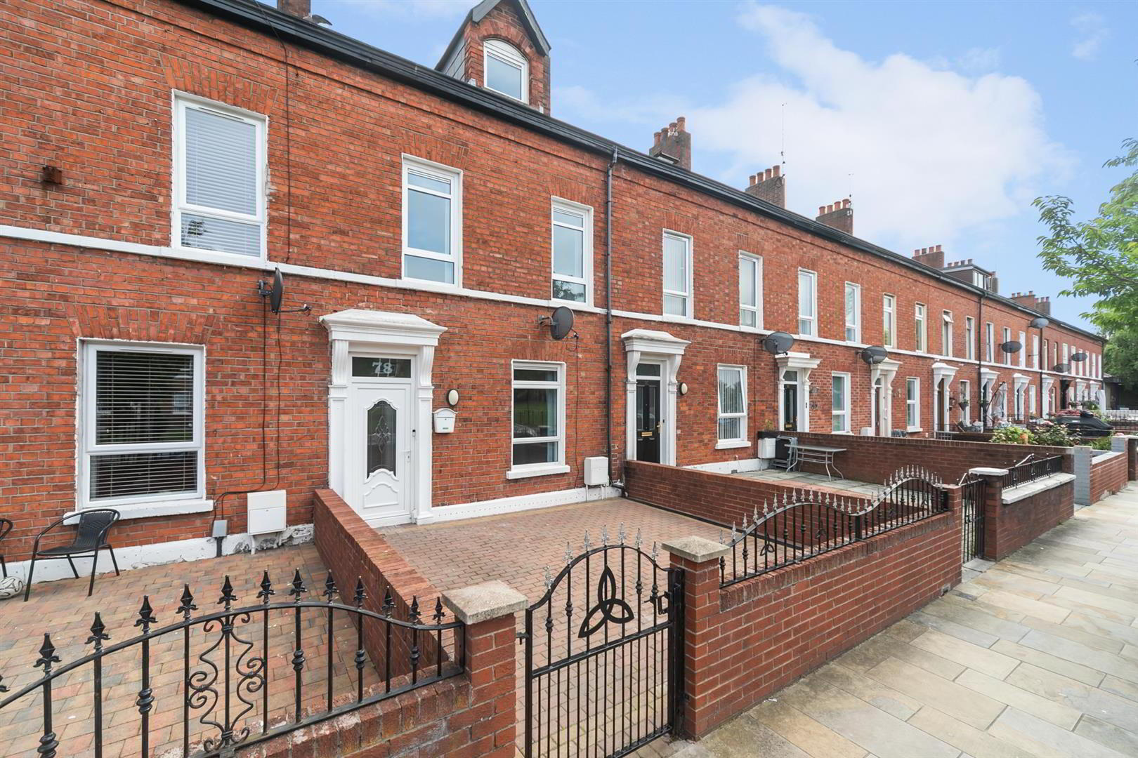 property description image