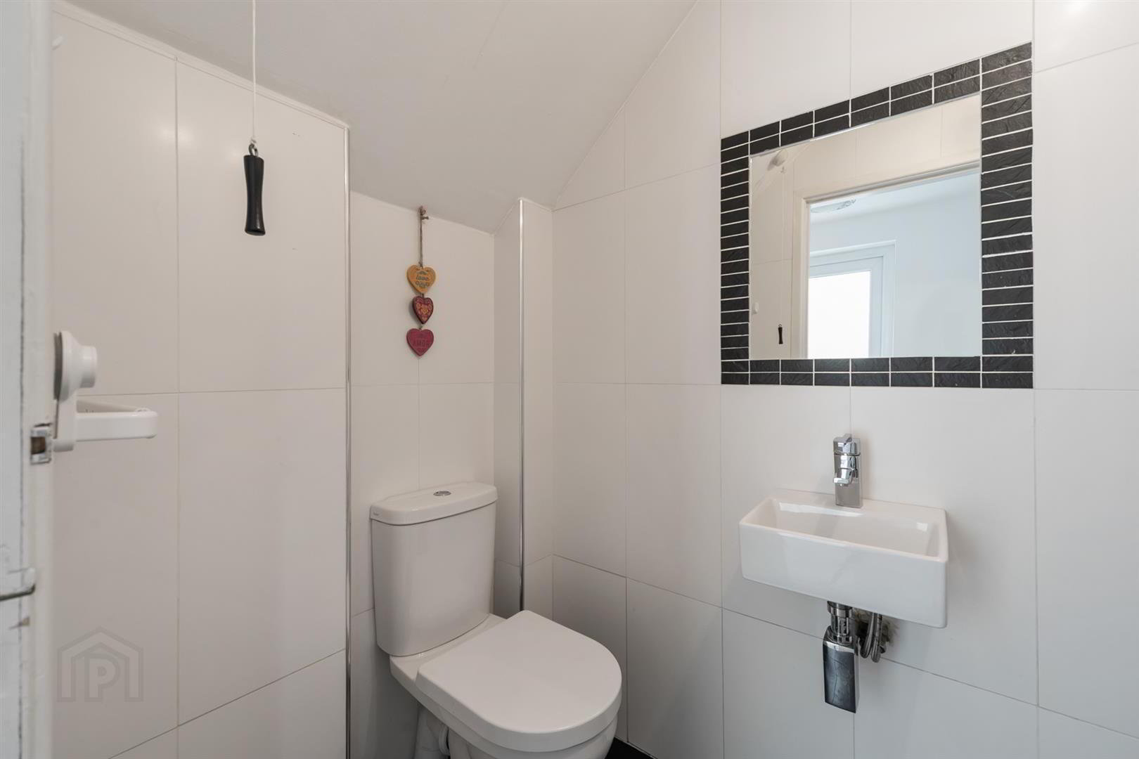 78 Mountpottinger Road 12 of 32