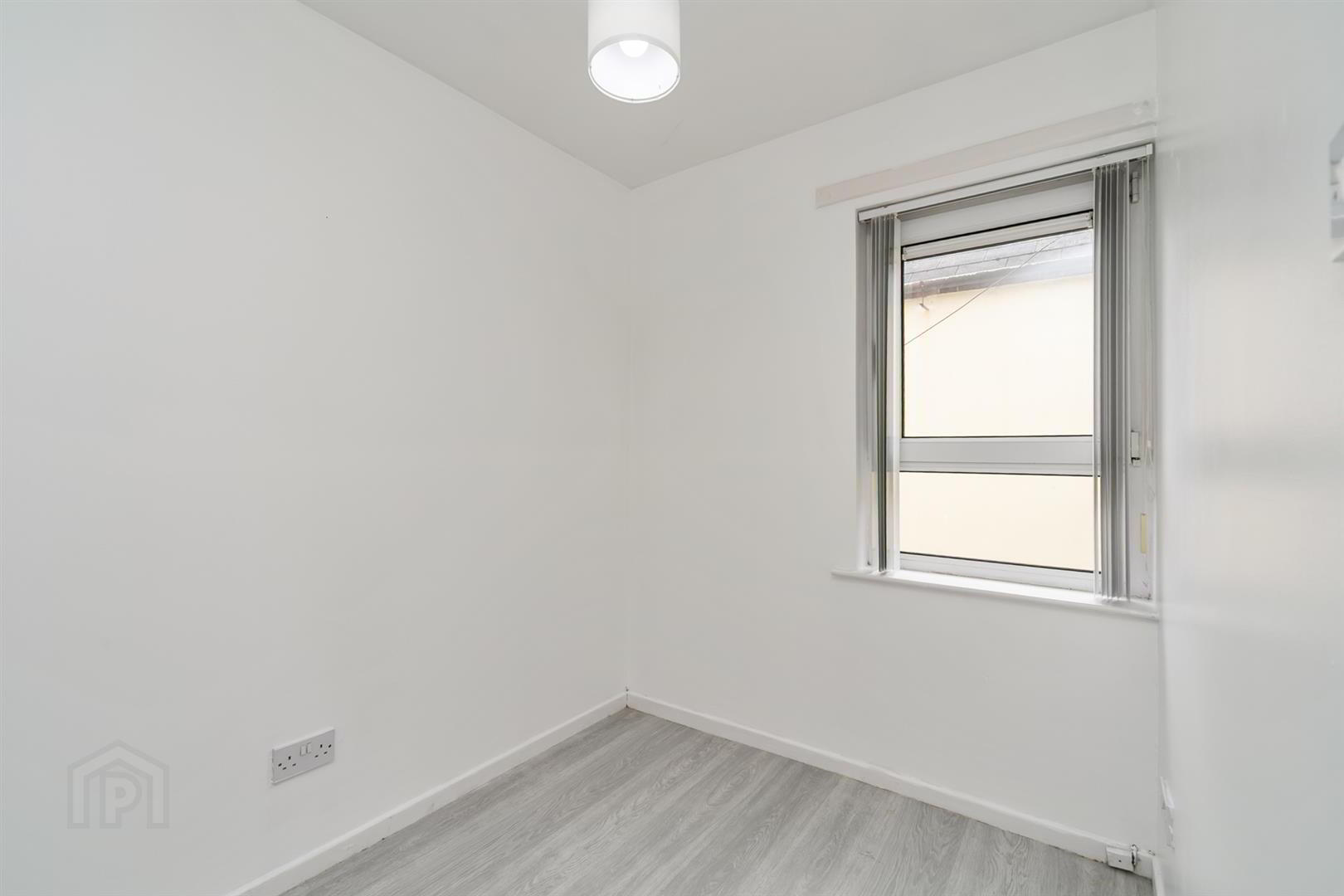 78 Mountpottinger Road 18 of 32