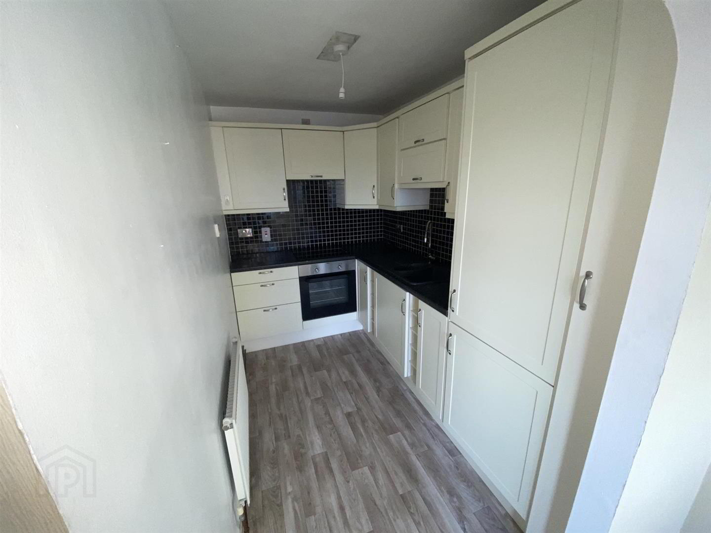 31a Church Street 3 of 6