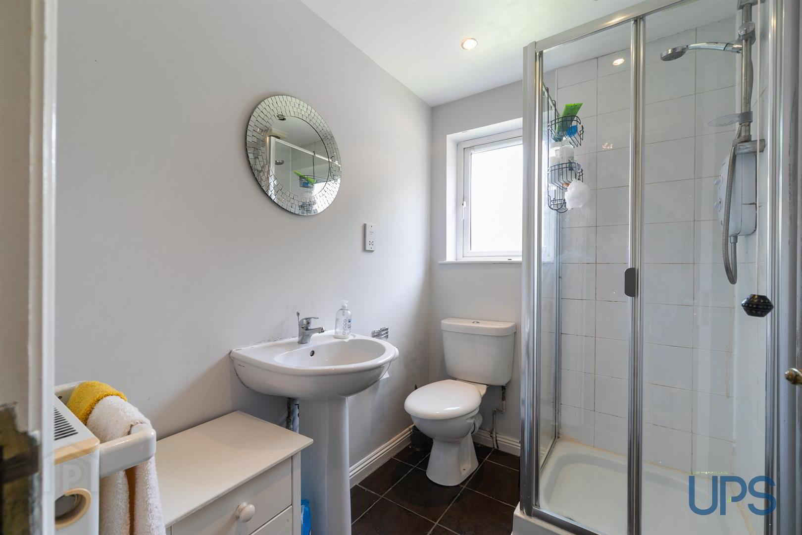 Apt 6, 15 St. Annes Road 9 of 19