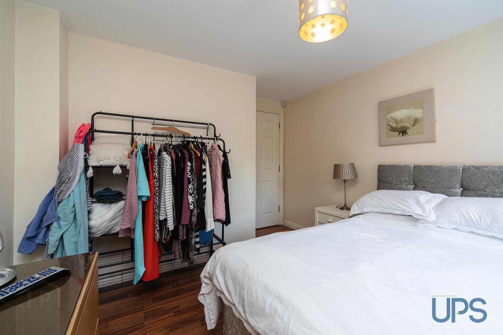 Apt 6, 15 St. Annes Road 12 of 19
