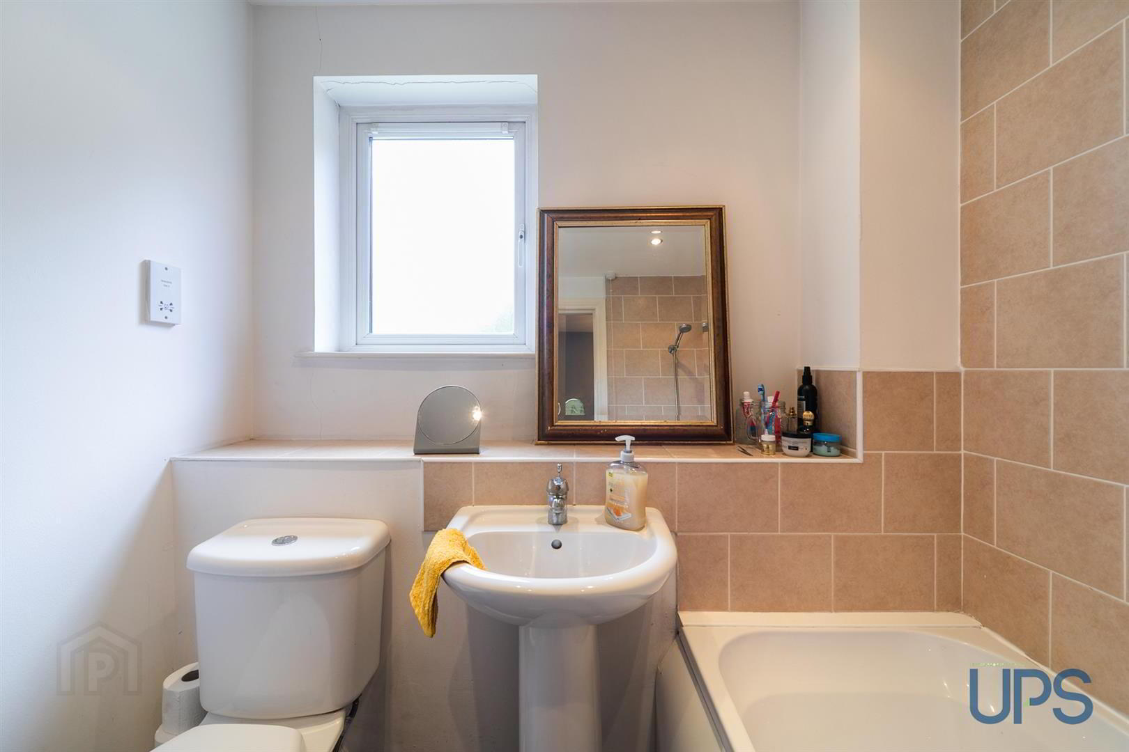 Apt 6, 15 St. Annes Road 14 of 19