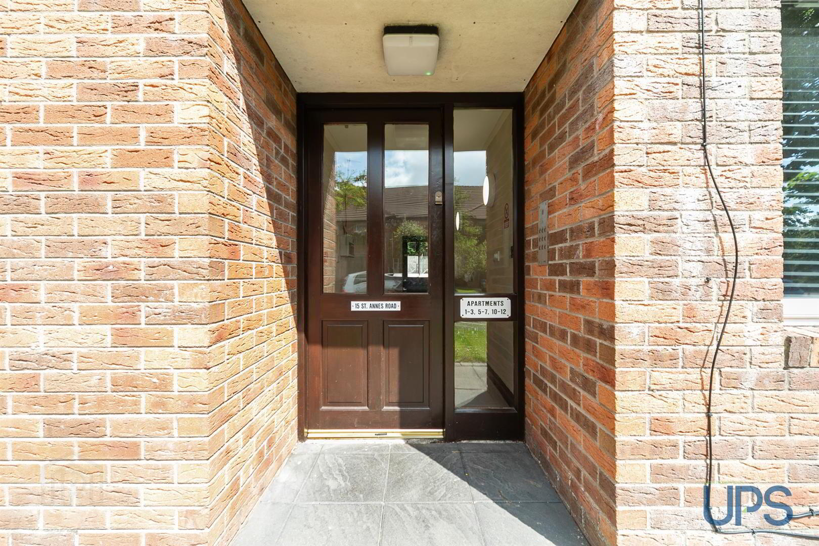 Apt 6, 15 St. Annes Road 17 of 19