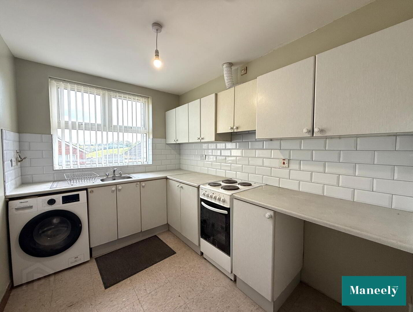 156b Moore Street 2 of 7