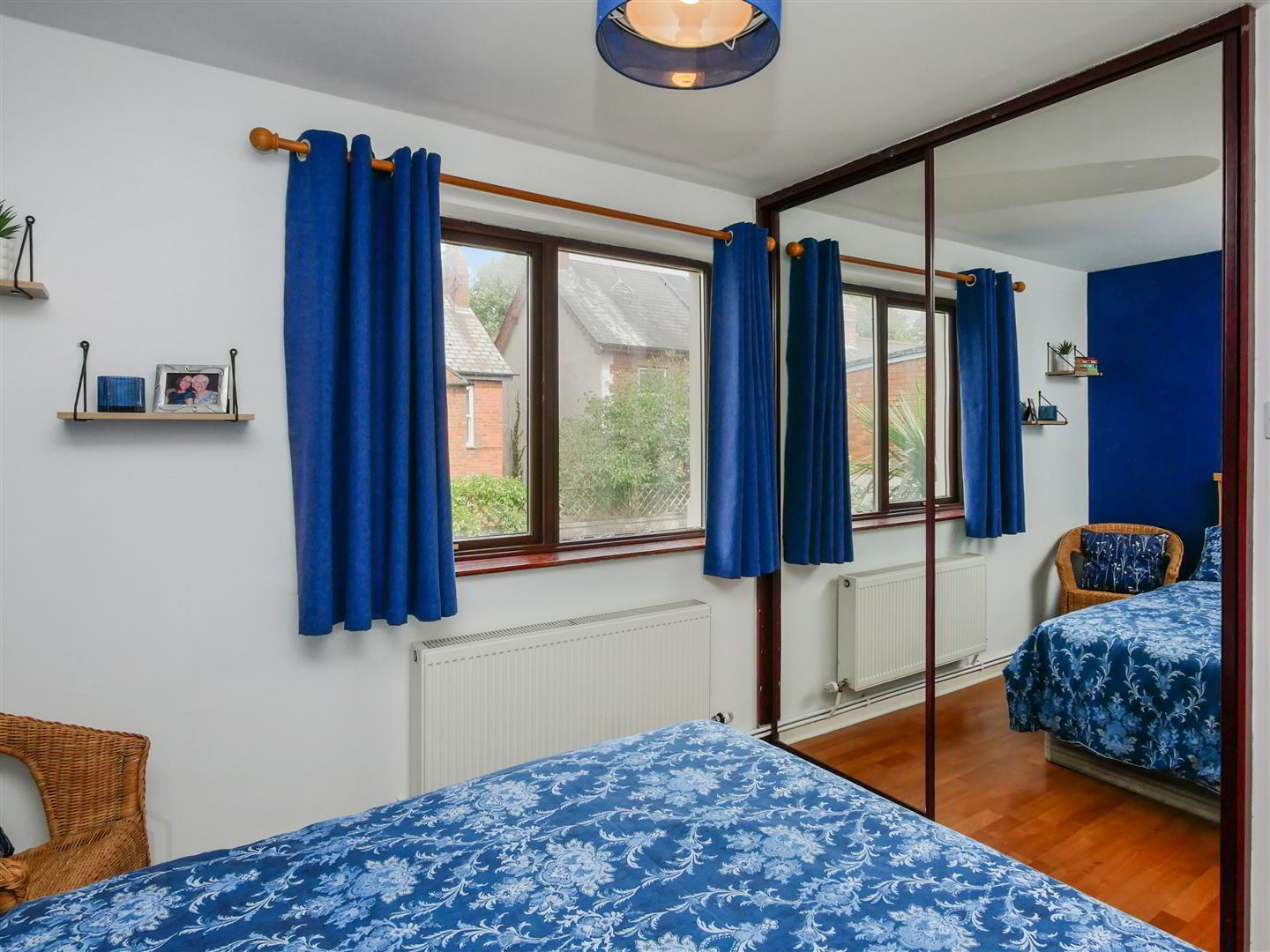 Apt 3, 82a South Parade 6 of 11