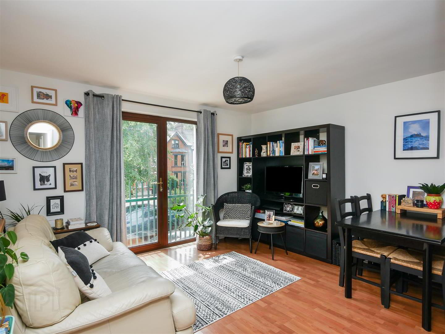property description image