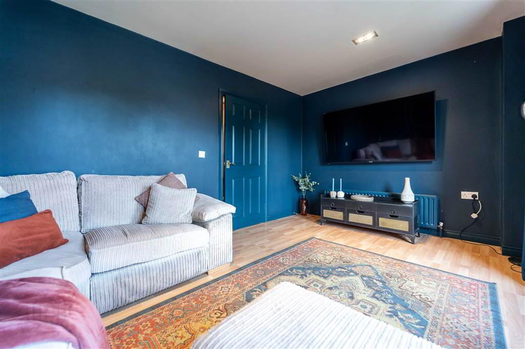 8 Lineybrook Lane 6 of 21