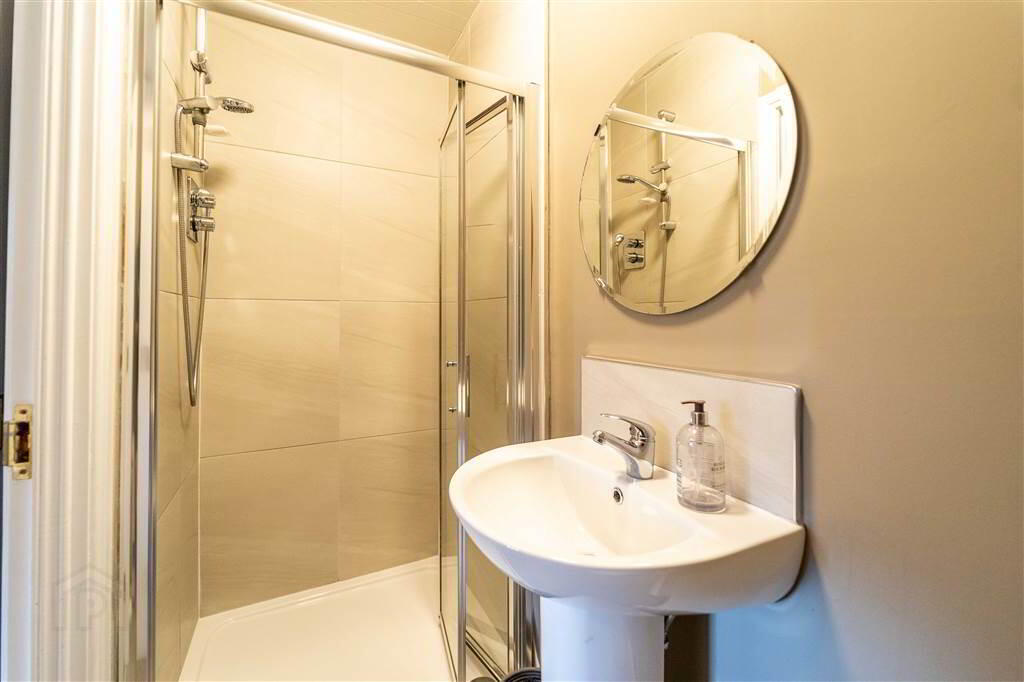 8 Lineybrook Lane 16 of 21