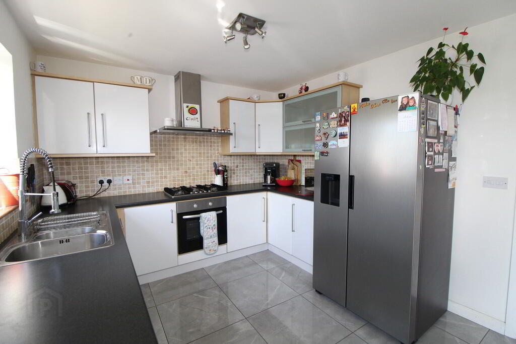 33 Fernridge Drive 6 of 19