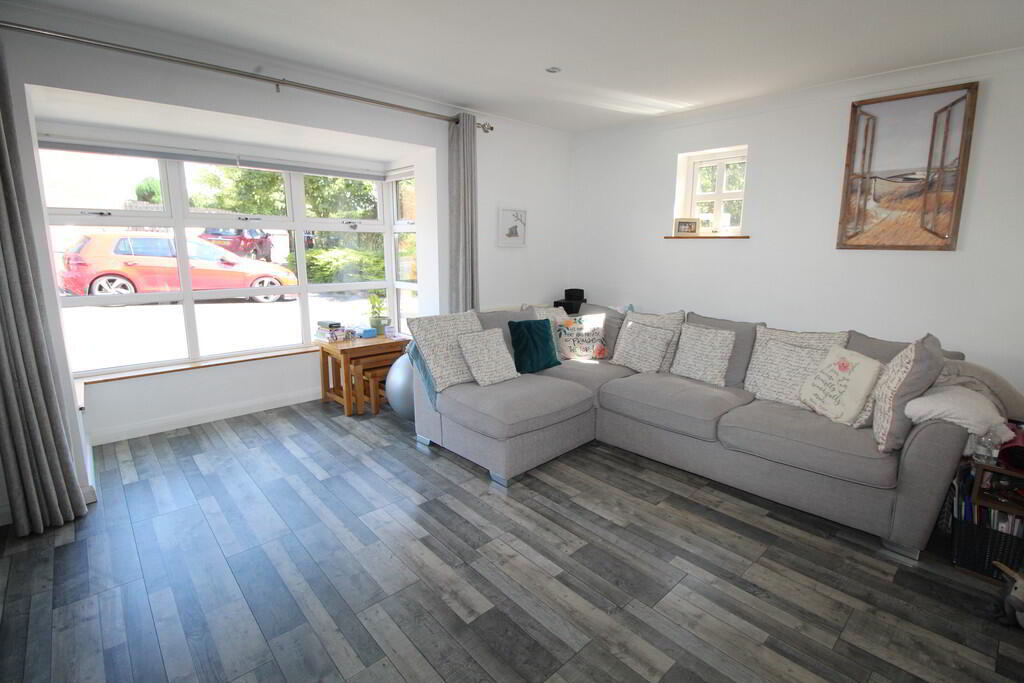 33 Fernridge Drive 5 of 19