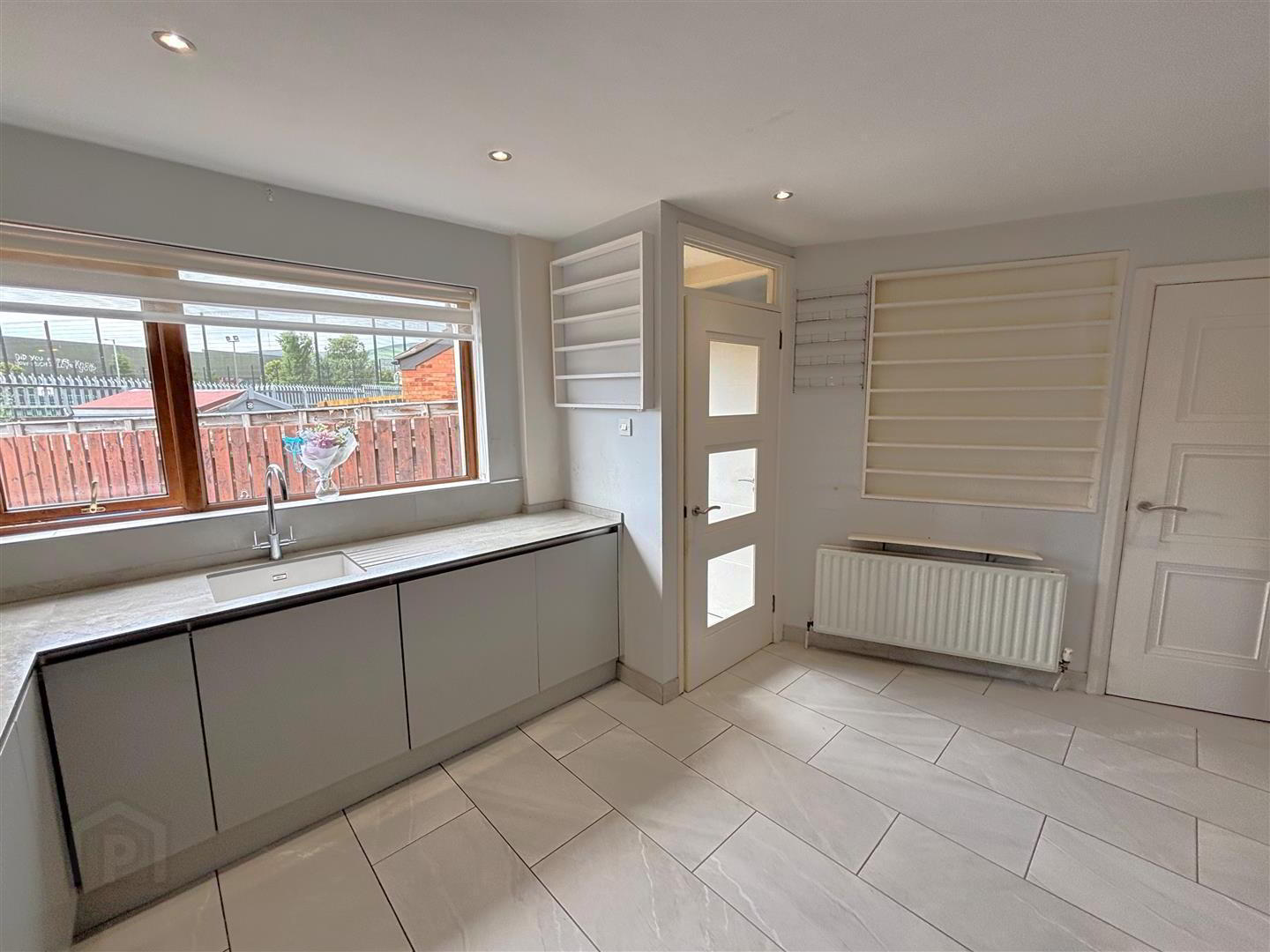 48 Ashmore Street 11 of 24