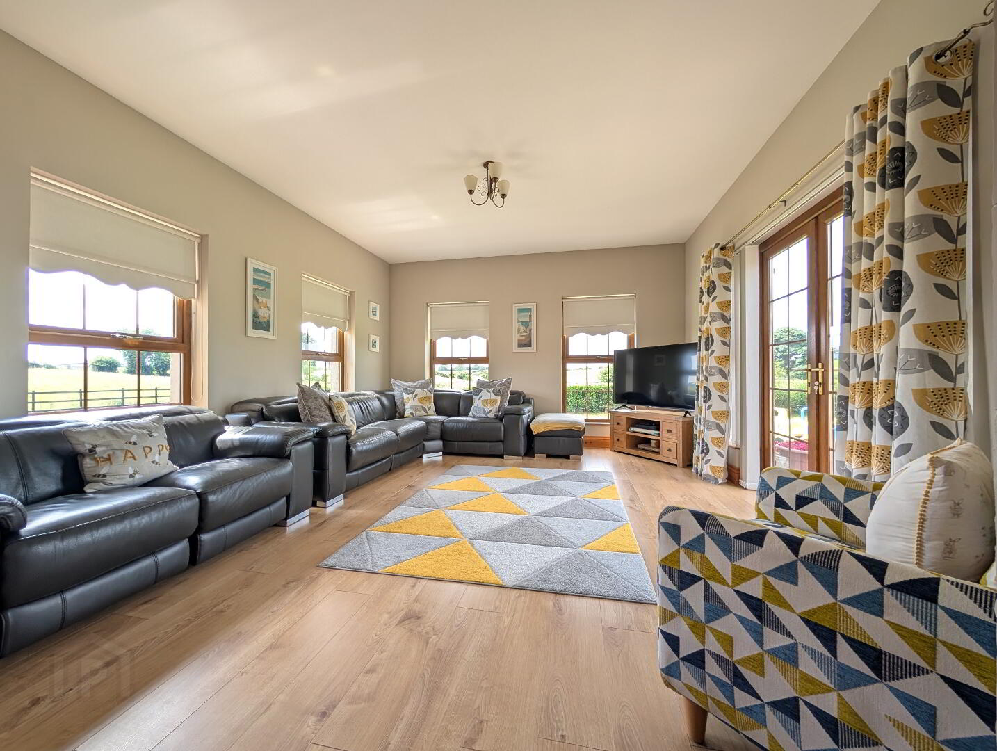 24 Kilnhill Road 17 of 35