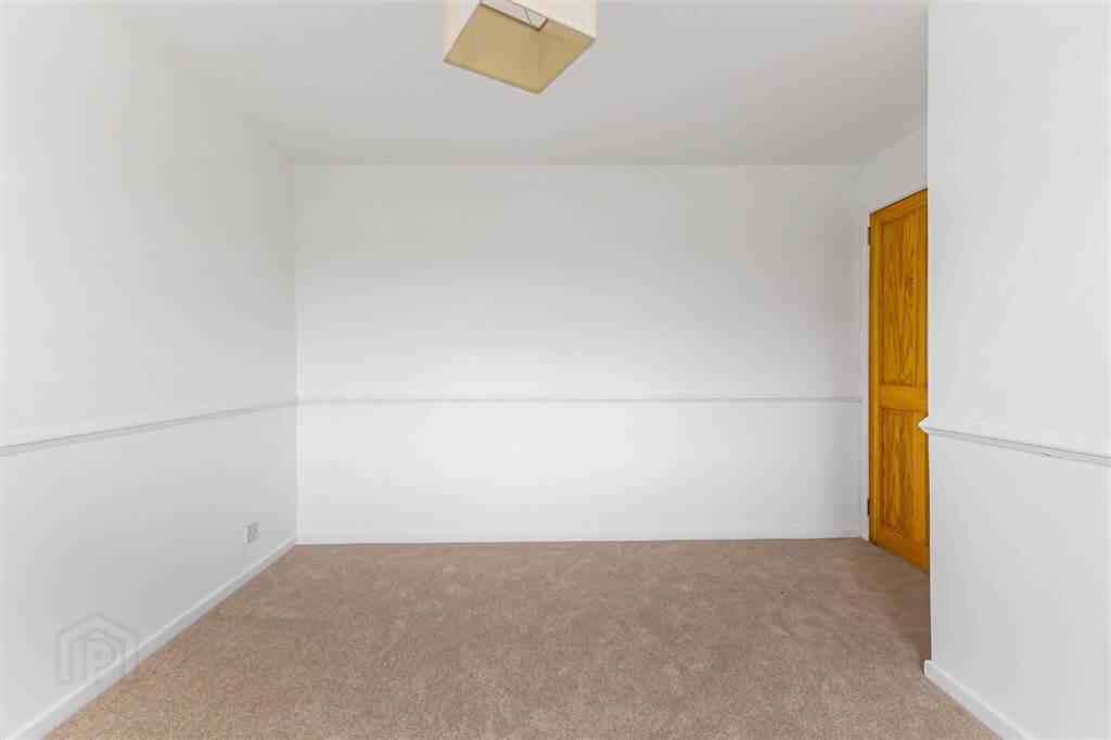 22a Ashbury Avenue 10 of 17