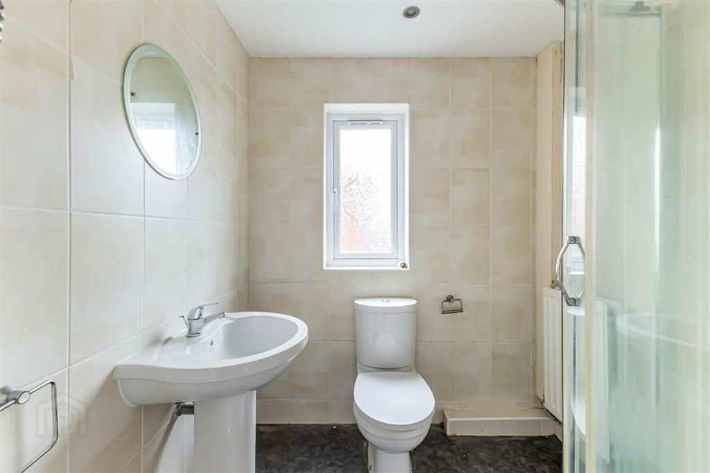 22a Ashbury Avenue 13 of 17