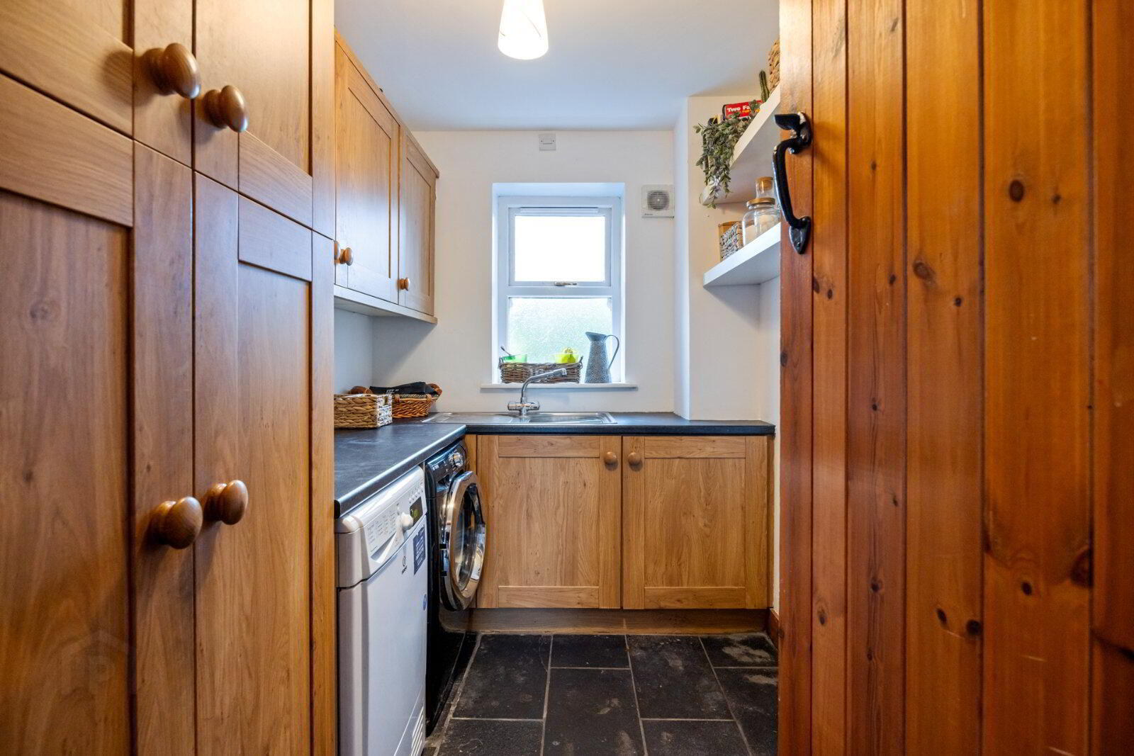 'The Barn', 110d Movilla Road 19 of 69
