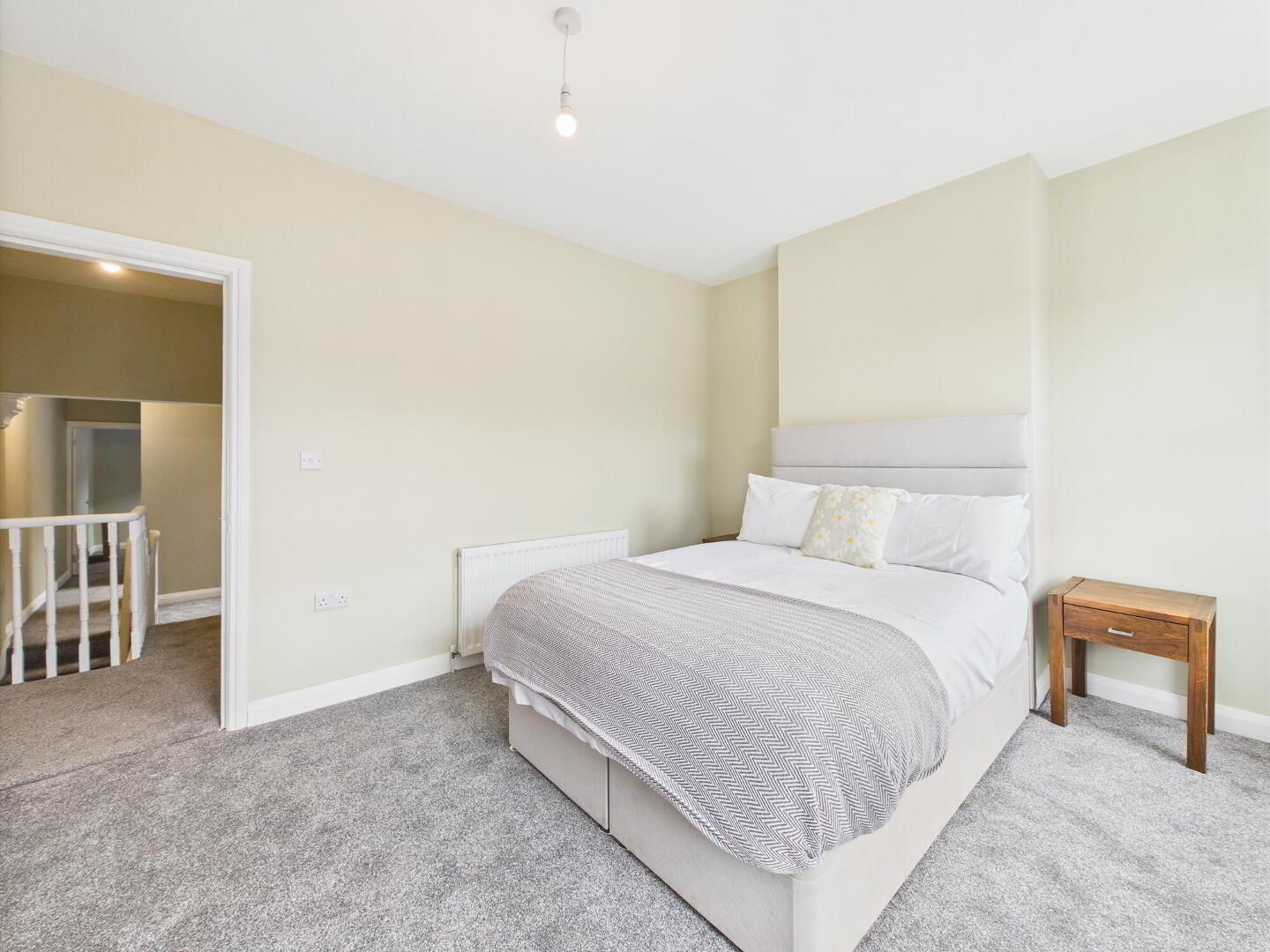 204 Ravenhill Avenue 13 of 17