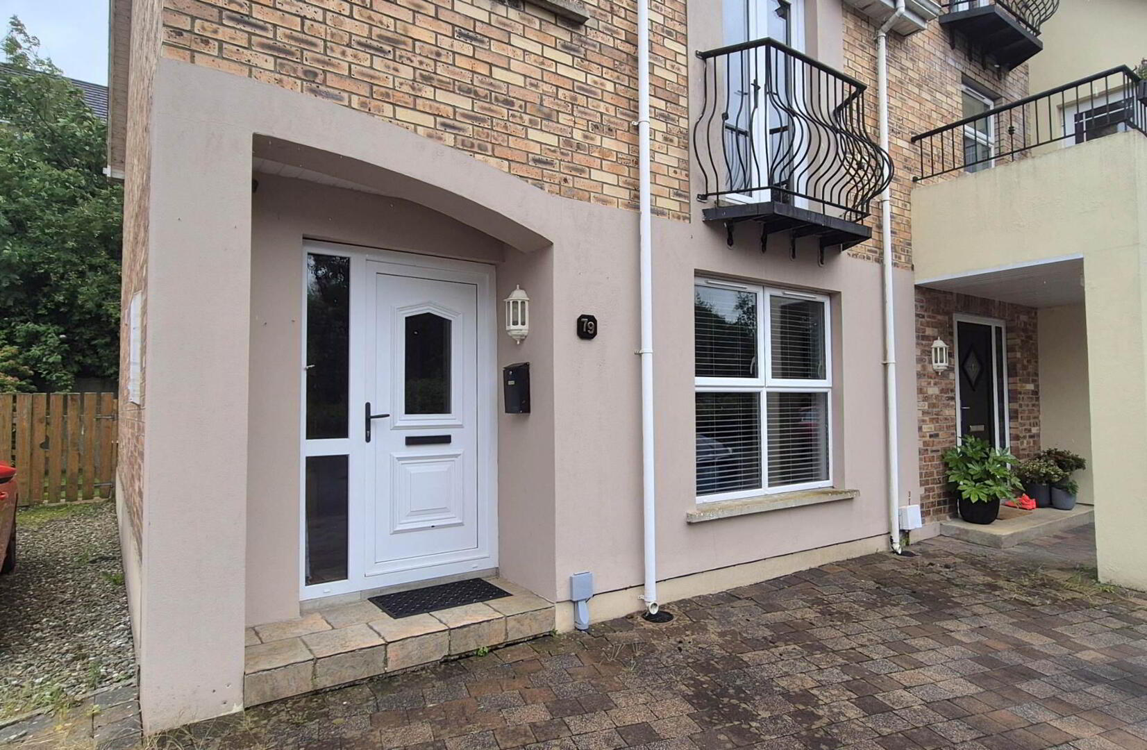 property description image