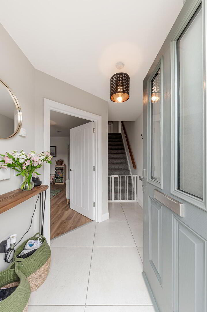 42 Ballyvarnet Lane 4 of 31