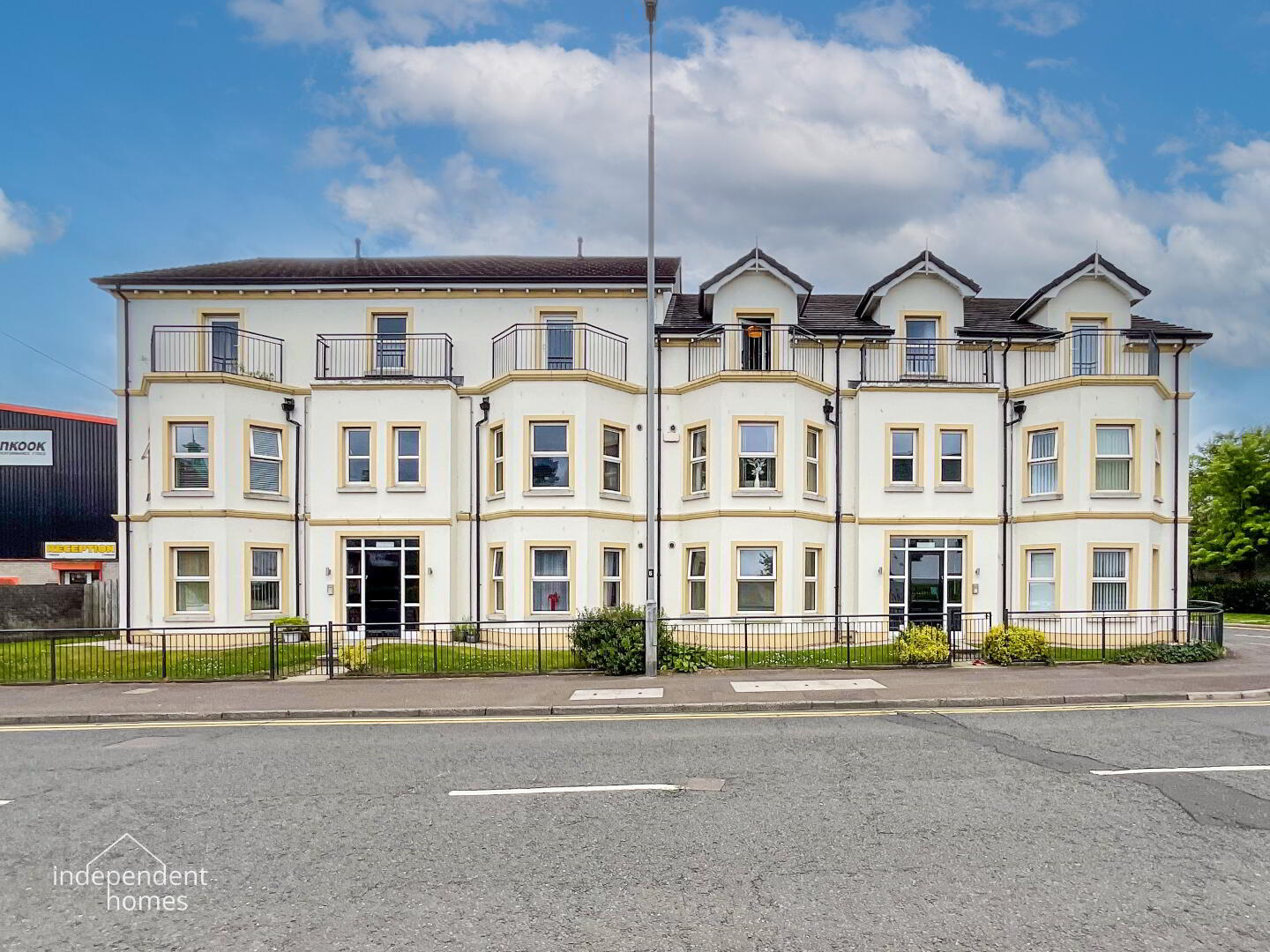 3 Corran Mews 1 of 7