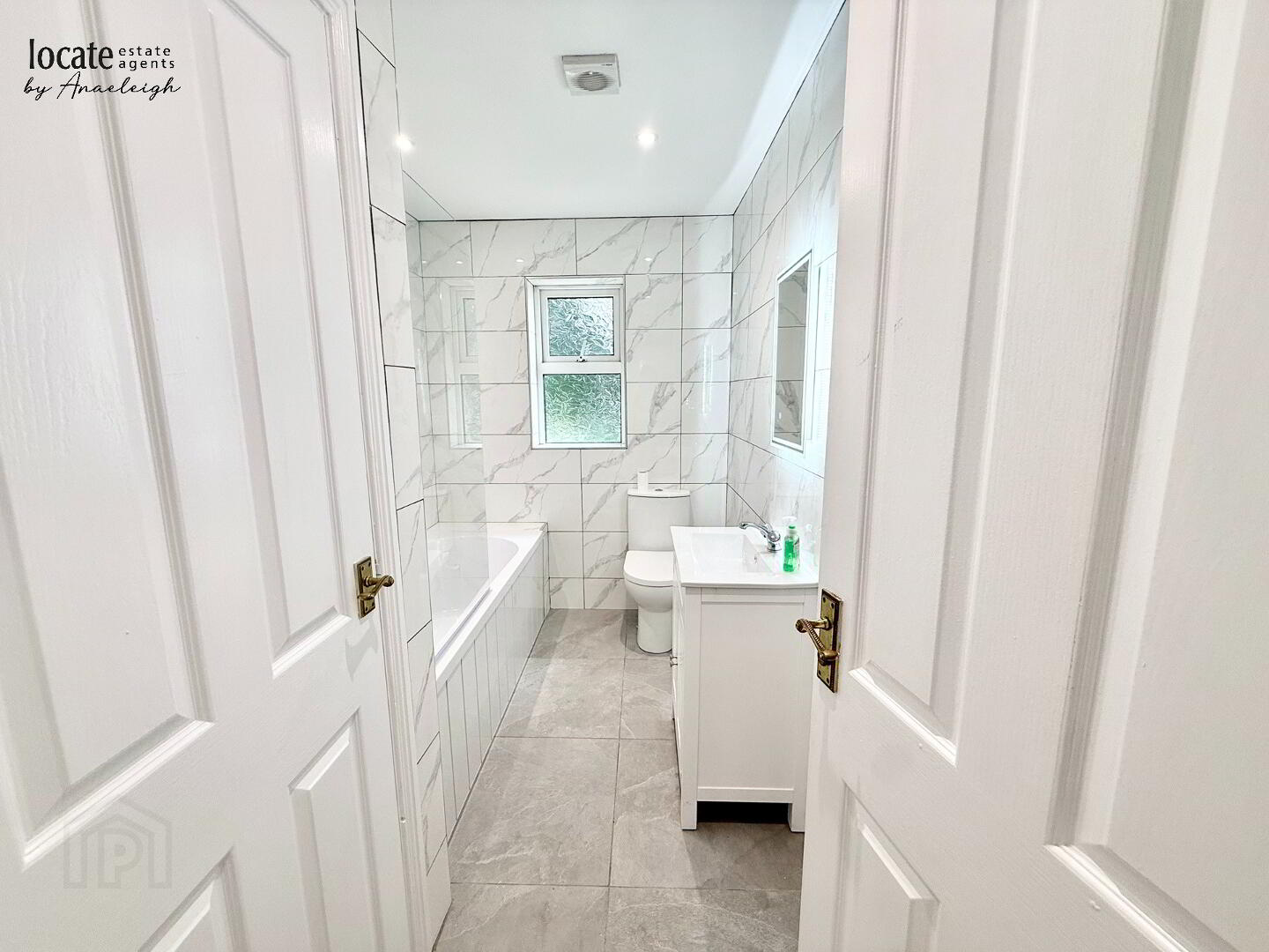 12 Dervock Street 13 of 17