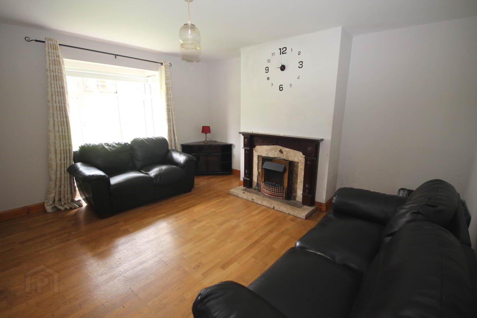1 Beechwood Park 4 of 17