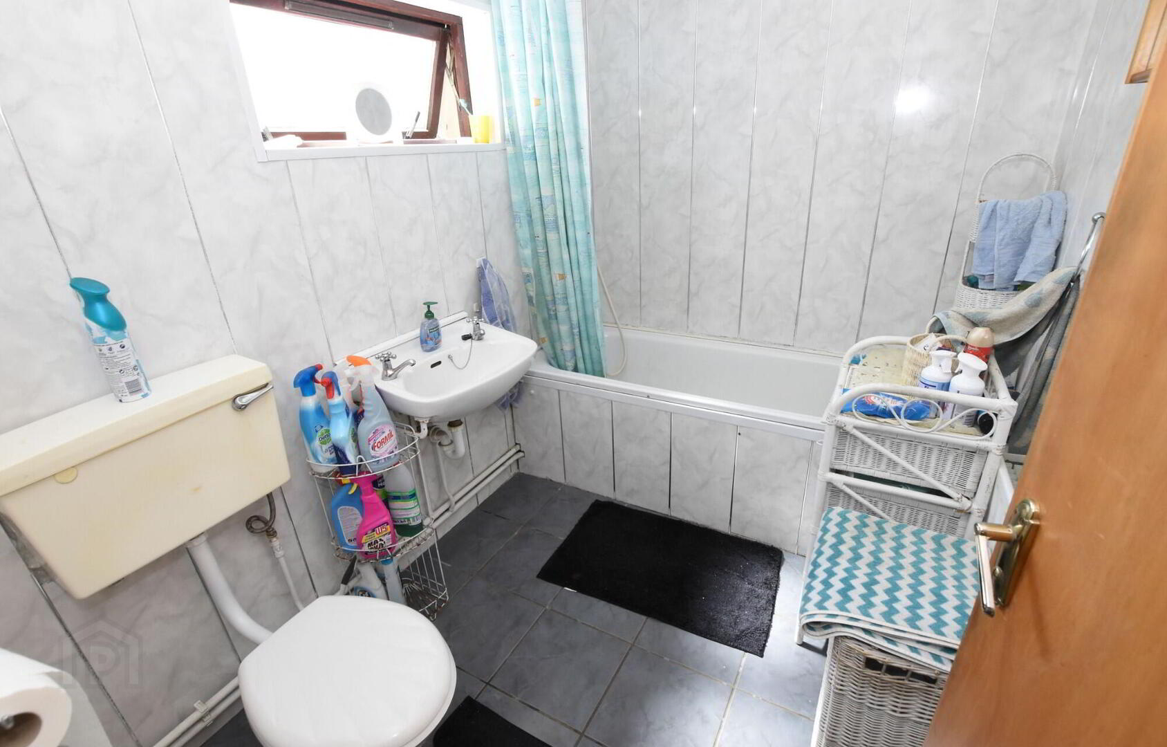 A Country Cottage On Grounds Extending To Approximat, 0.6 Acre 7 of 19