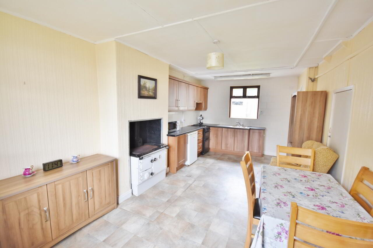 1 O'Connell's Avenue 7 of 14