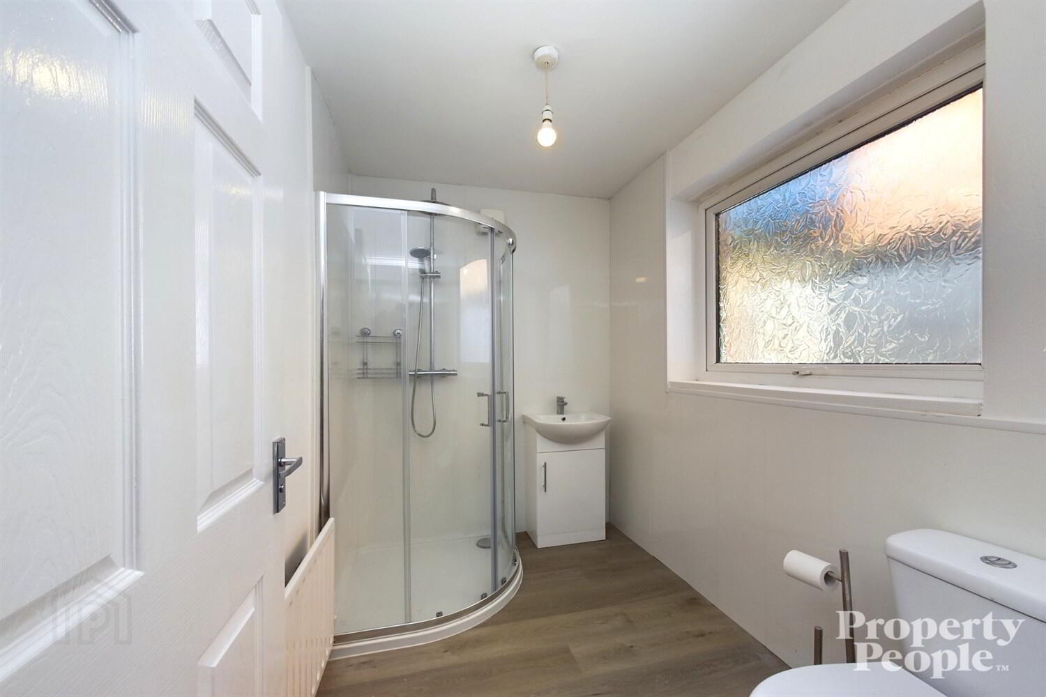 193 Avoniel Road 9 of 21