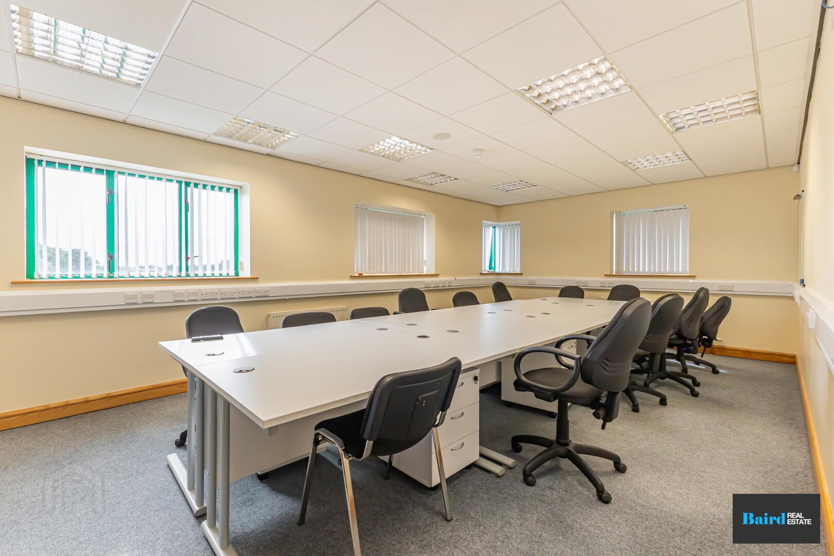 First Floor, 81 Gortgonis Road 16 of 28