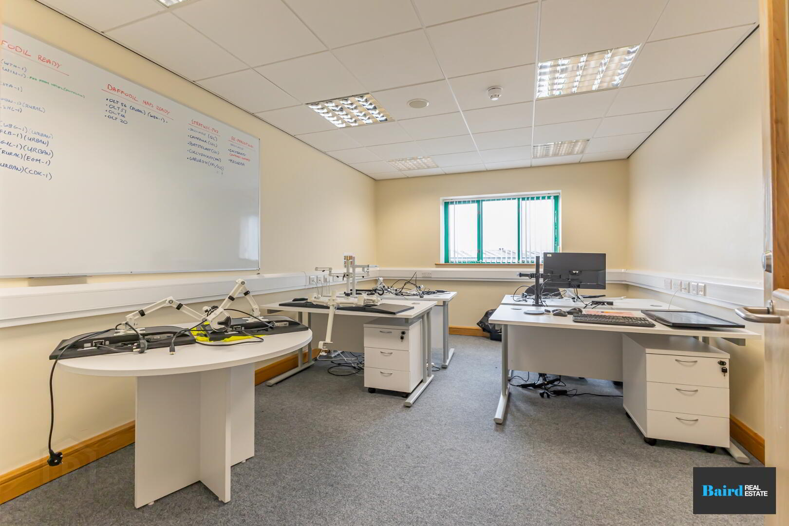 First Floor, 81 Gortgonis Road 15 of 28