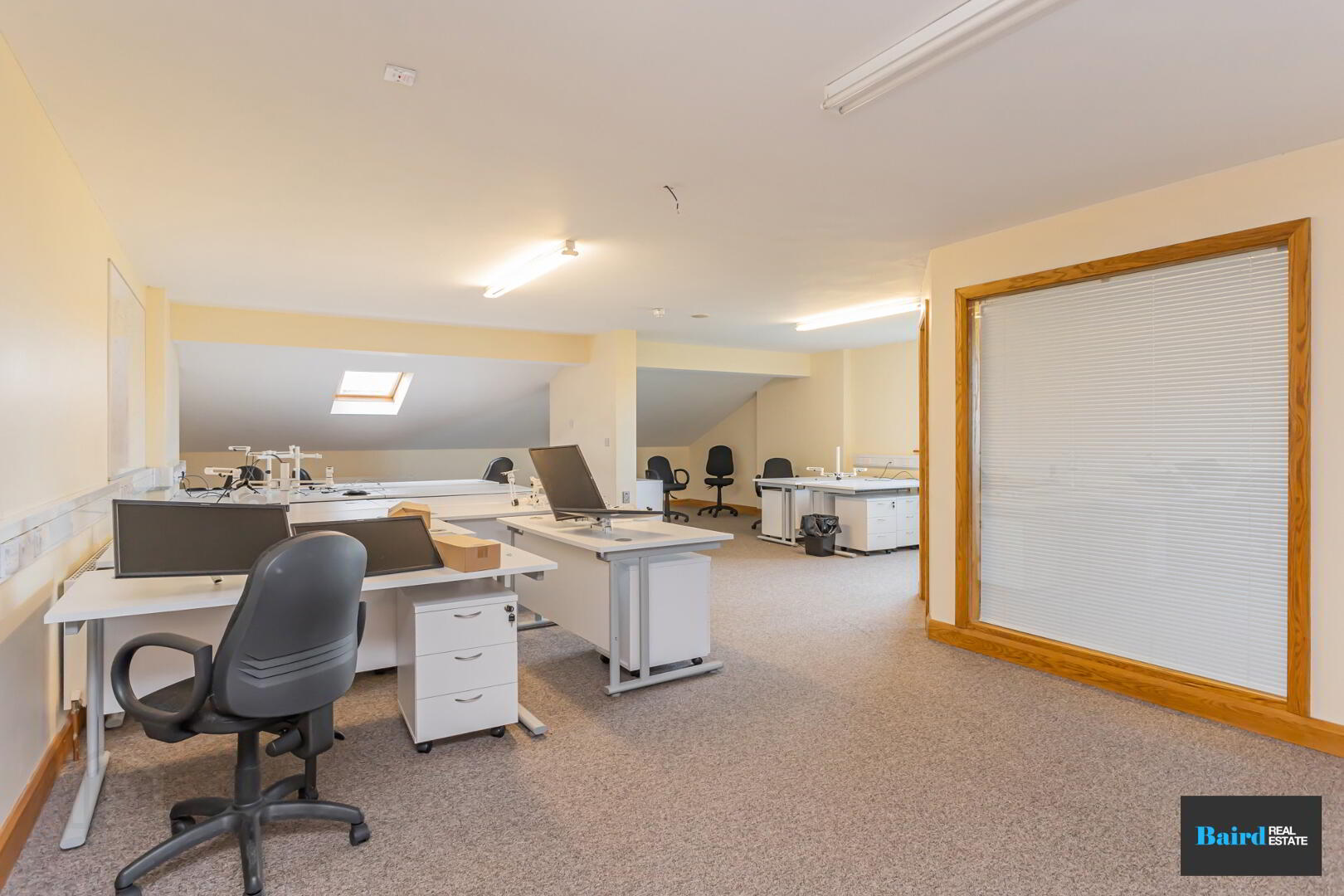 First Floor, 81 Gortgonis Road 11 of 28