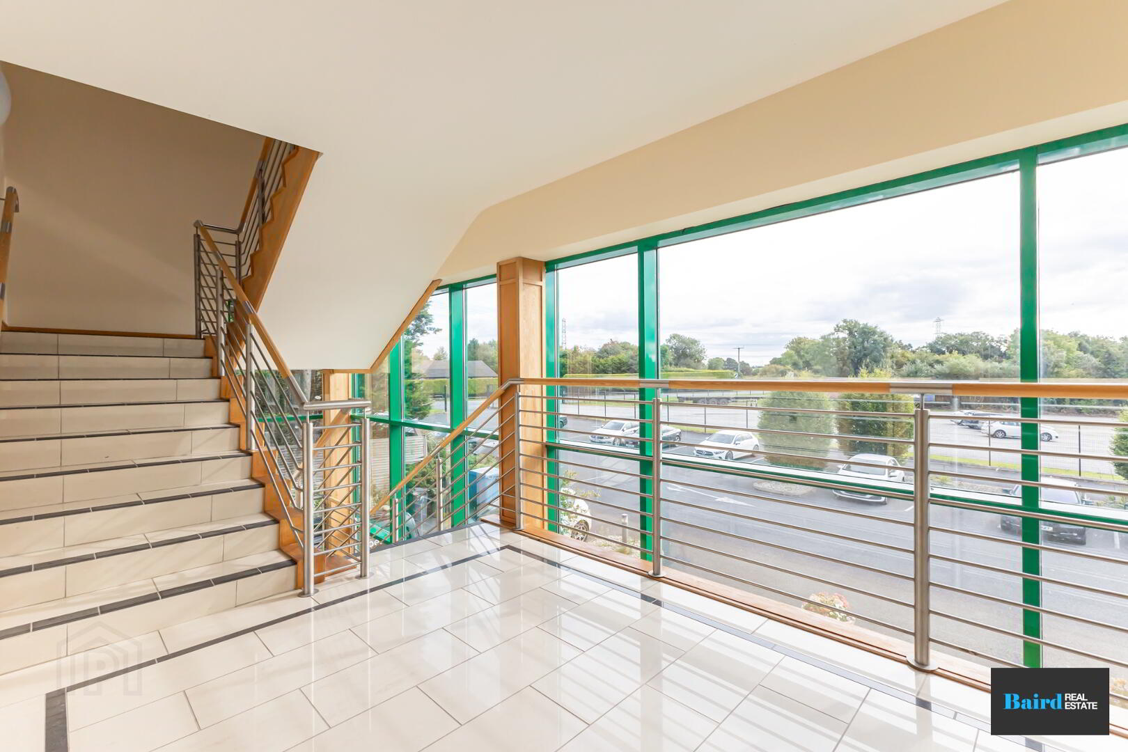 First Floor, 81 Gortgonis Road 6 of 28