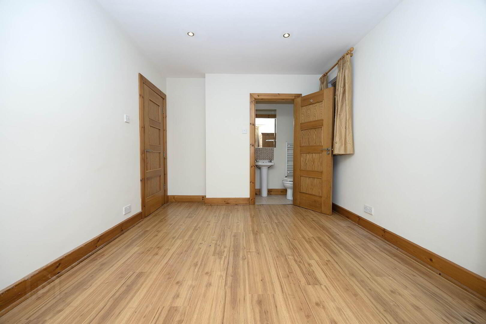 5 Woodville Mews 14 of 21