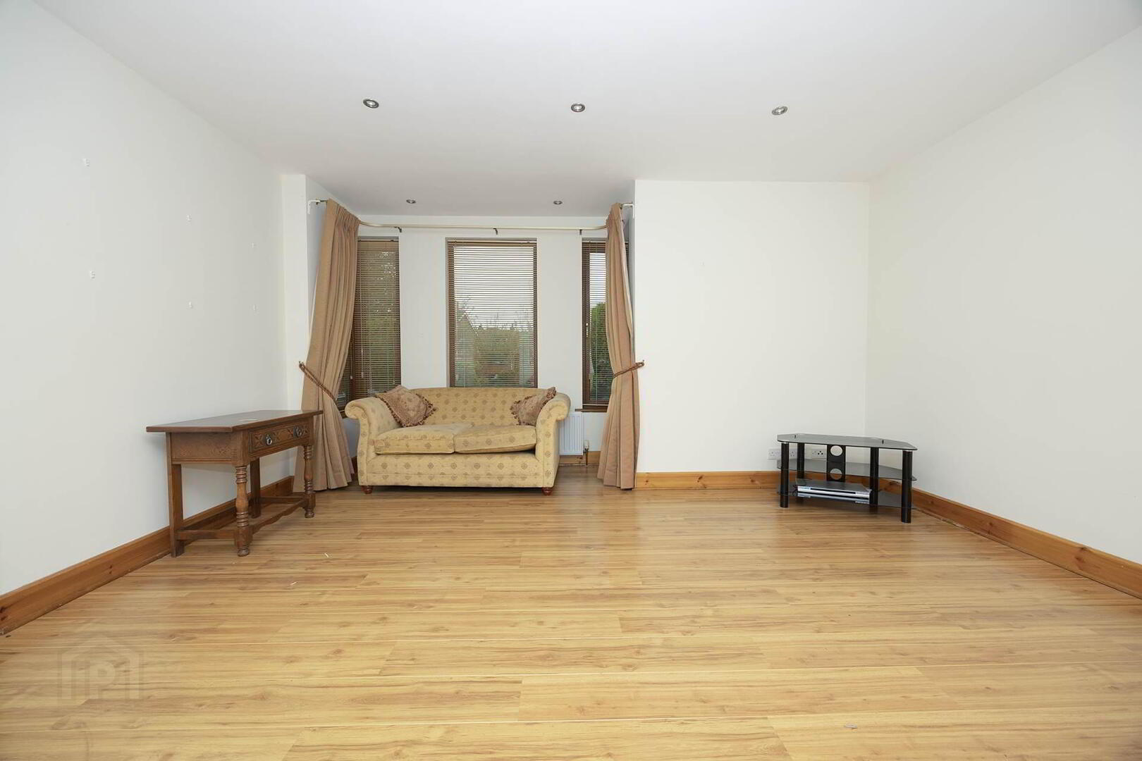 5 Woodville Mews 7 of 21