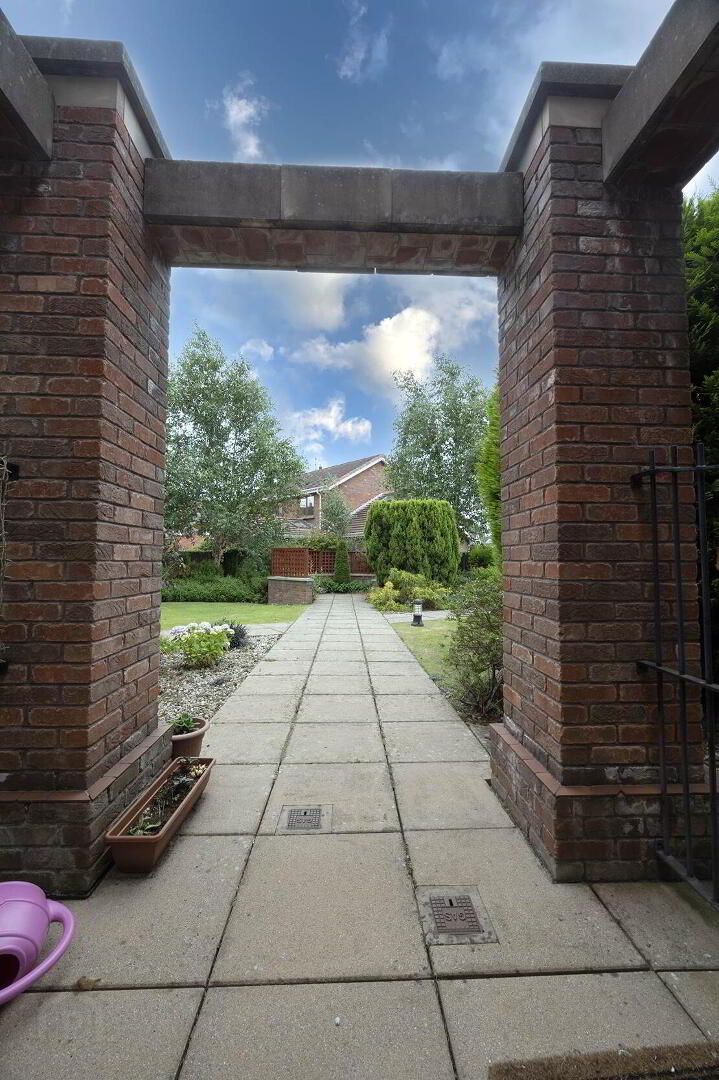 5 Woodville Mews 18 of 21