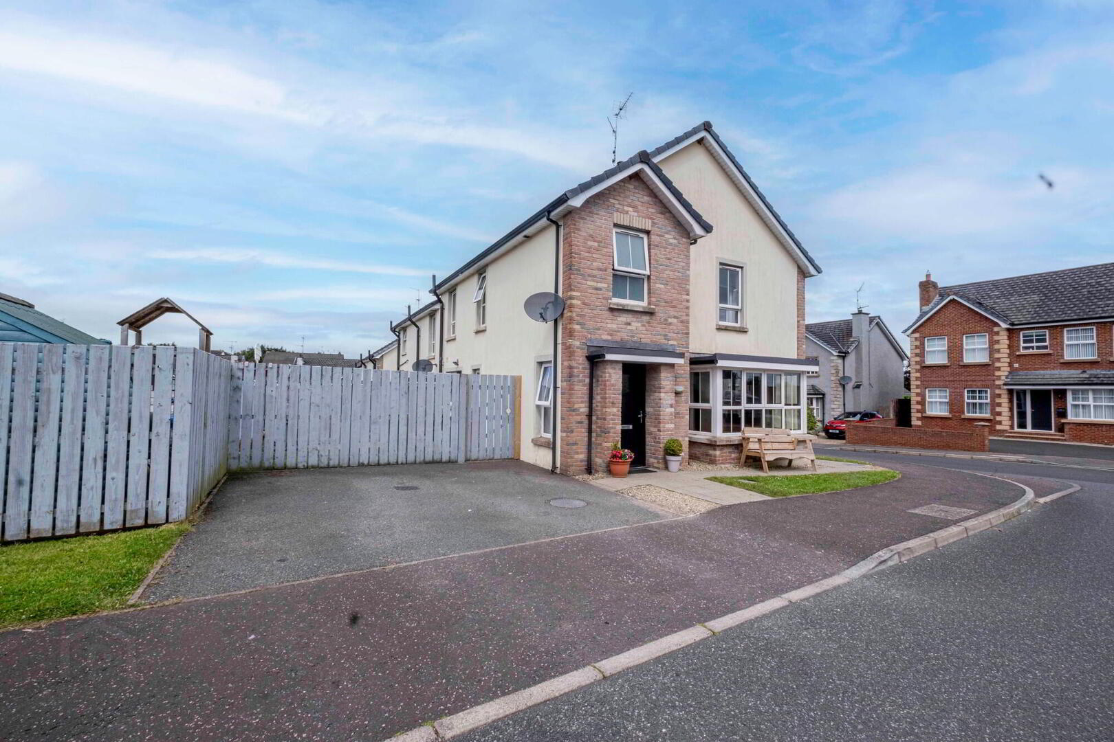 property description image